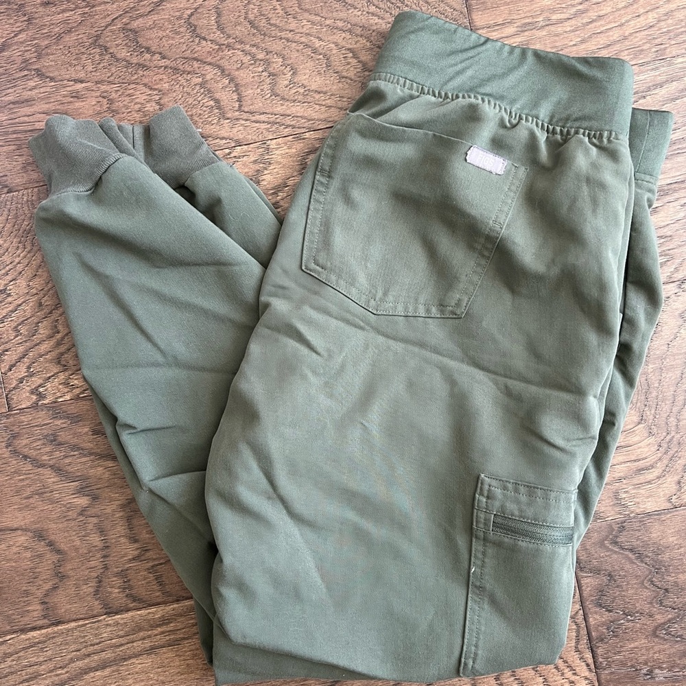 Figs Zamora Jogger, Medium, Moss